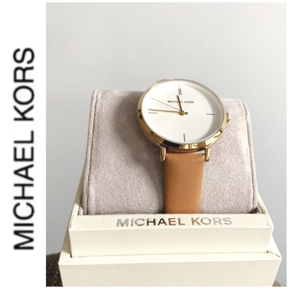 NWT authentic MK gold tone tan leather band watch - Picture 4 of 6